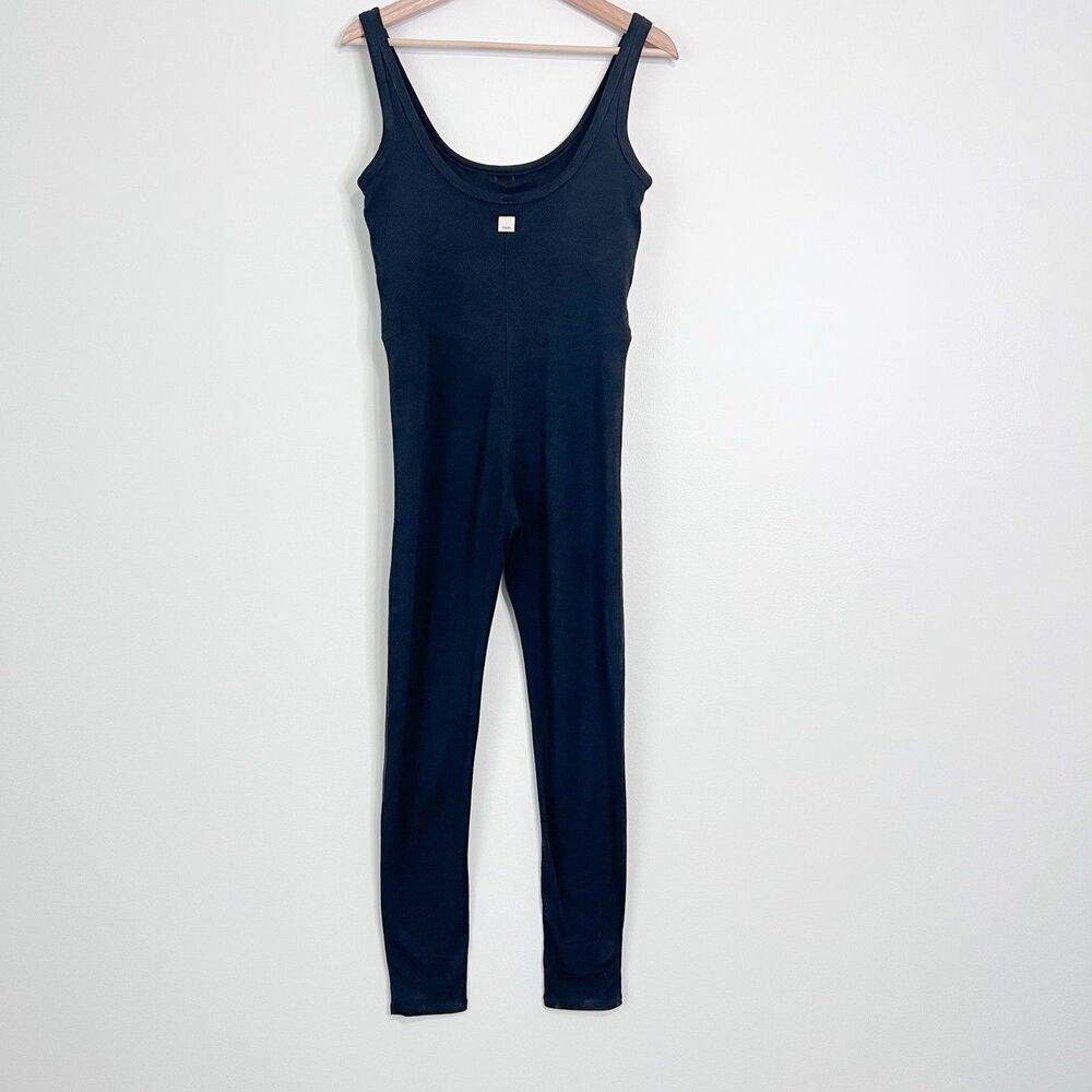 Vuori Halo Essential Jumpsuit Black Heather Size M Sleeveless Athleisure - Picture 5 of 11